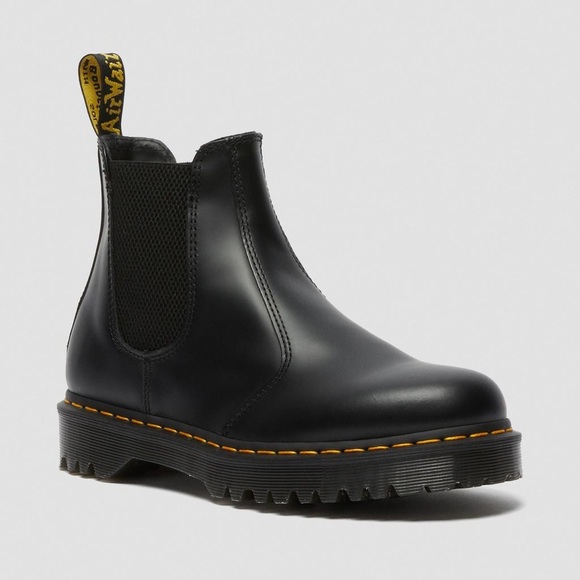 Dr. Martens Shoes - Dr. Martens 2976 BEX SMOOTH LEATHER CHELSEA BOOTS in Black Size 6